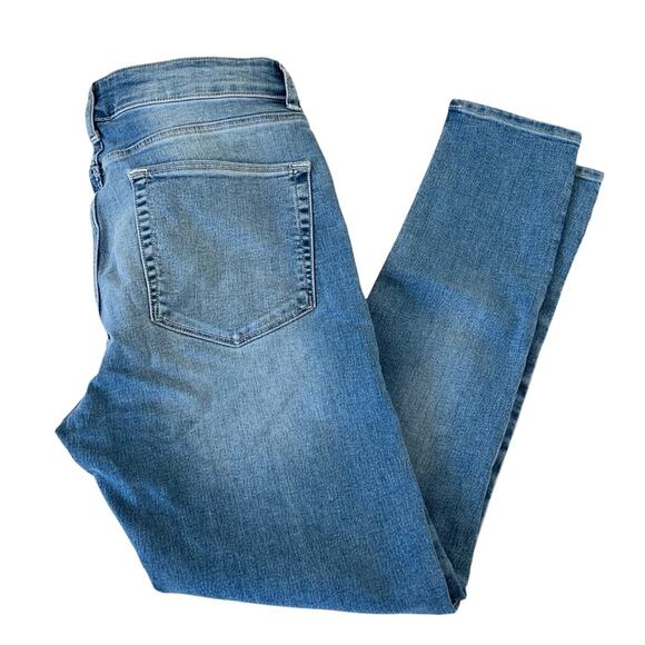 ASOS Mid Rise Jeans NEW Plus Sz 16 Waist 34 Women Stretch Ankle Med Wash Blue - Picture 2 of 8